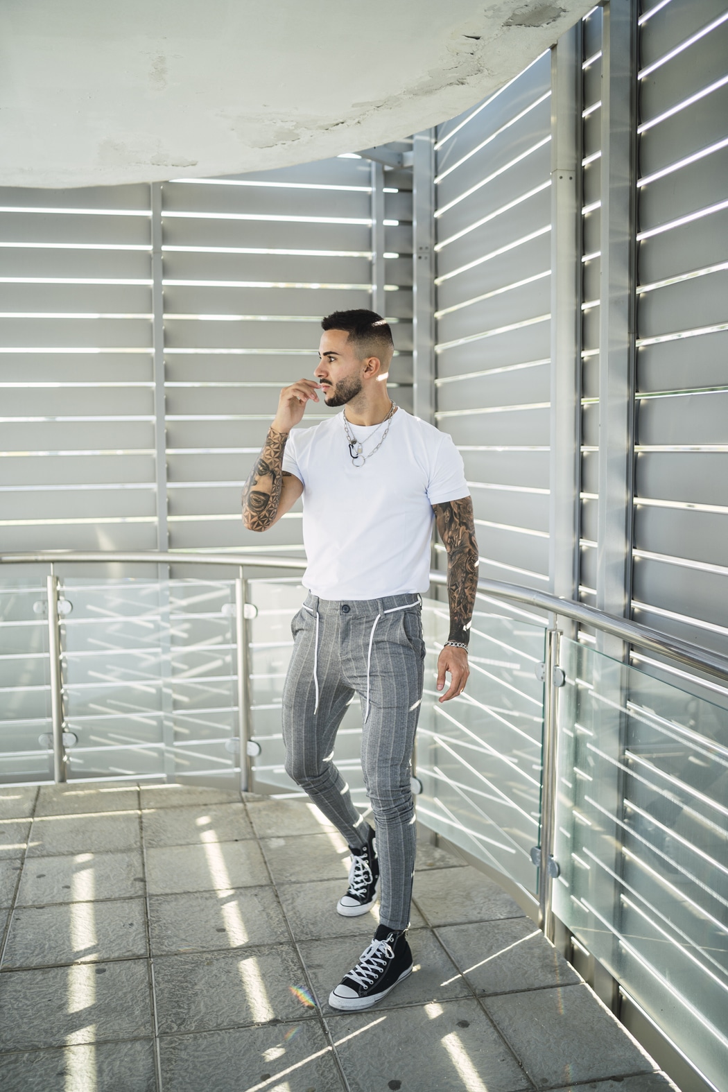 que mettre avec un pantlon gris